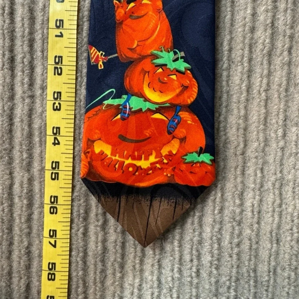 Hallmark Novelties Halloween Tie Navy Blue Jack-O-Lantern Pumpkin Bats USA Made